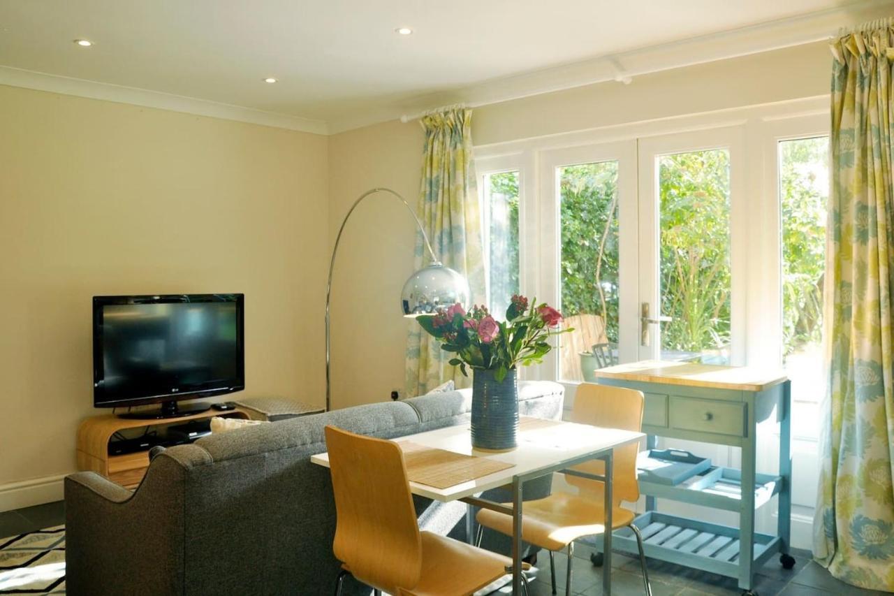 Holiday home Immaculate Quiet Coach House In Garden Birmingham