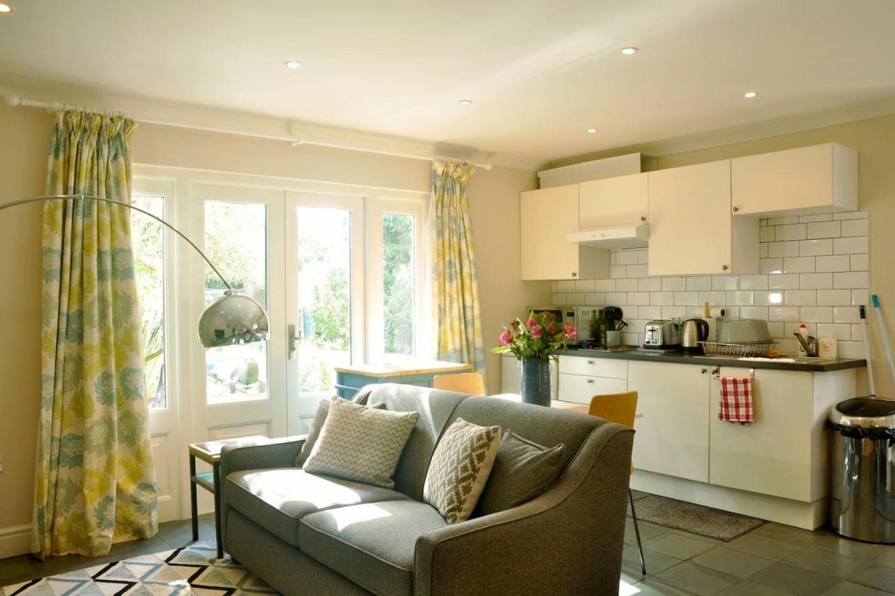 Holiday home Immaculate Quiet Coach House In Garden *