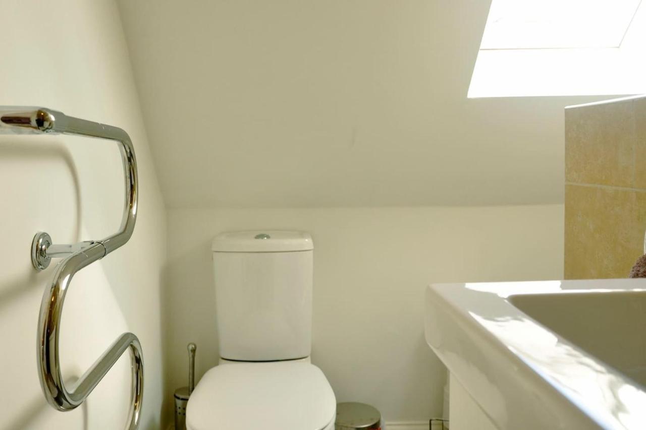 Immaculate Quiet Coach House In Garden Birmingham